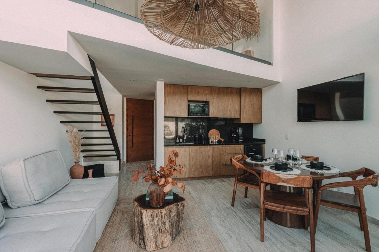 Leneva Loft Apartment *